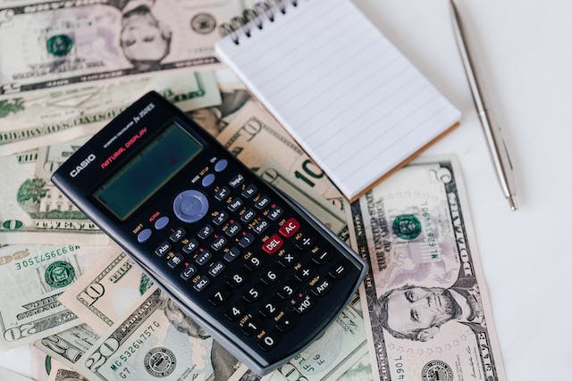 Tips on Saving Money on Apparel
